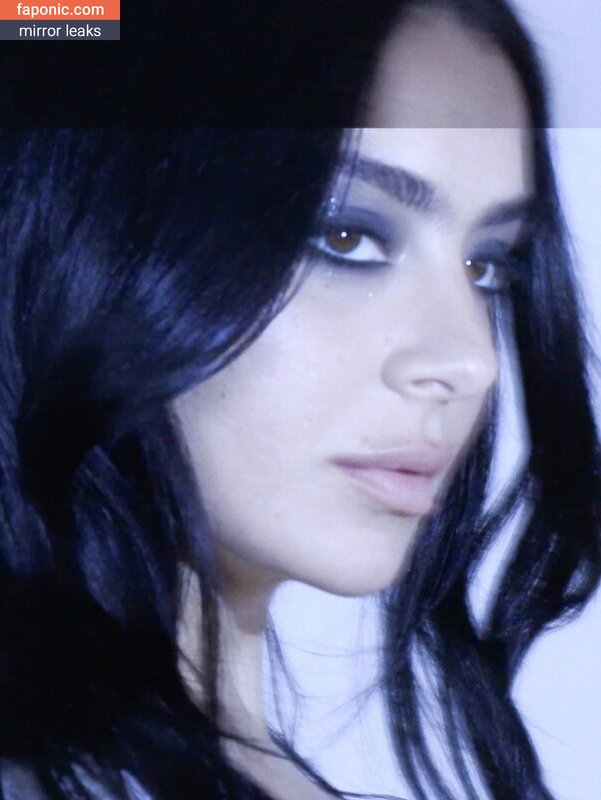 Charli XCX, charli_xcx, charlignarly, charlixcx, https: Голи изтичания OnlyFans Снимка #67