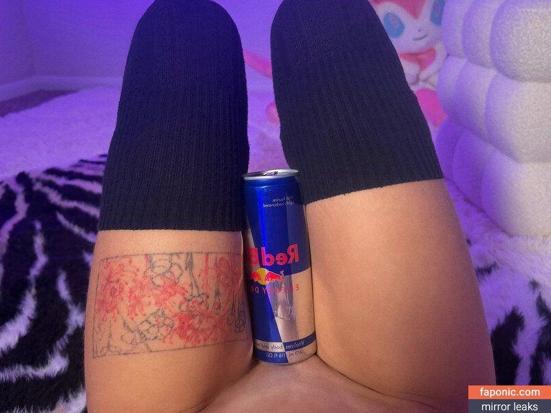 Cosmicyoungster, beliciabrewer, cosmicenbycos, cosmicintervention_ Голи изтичания OnlyFans Снимка #93
