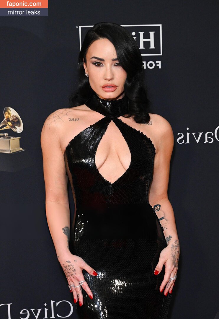 Demi Lovato, ddlovato, https:, tonia_williams Голи изтичания OnlyFans Снимка #1091