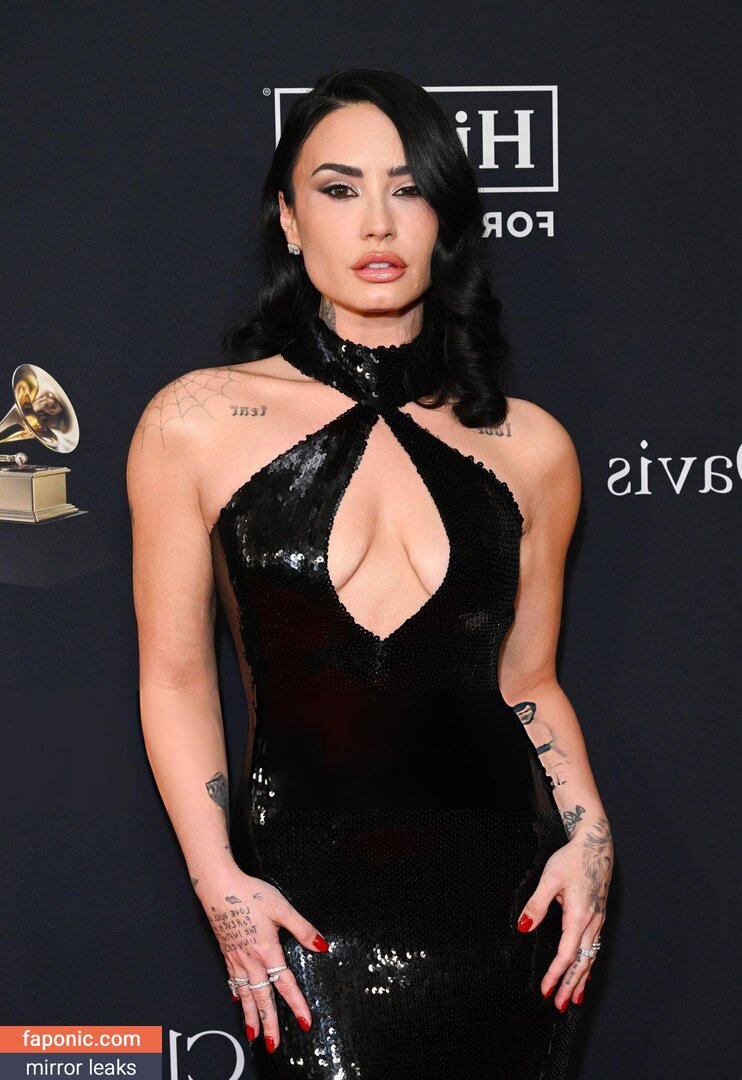Demi Lovato, ddlovato, https:, tonia_williams Голи изтичания OnlyFans Снимка #1092