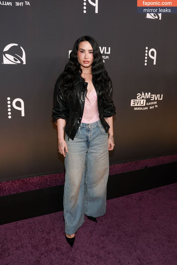 Demi Lovato, ddlovato, https:, tonia_williams Голи изтичания OnlyFans Снимка #1114