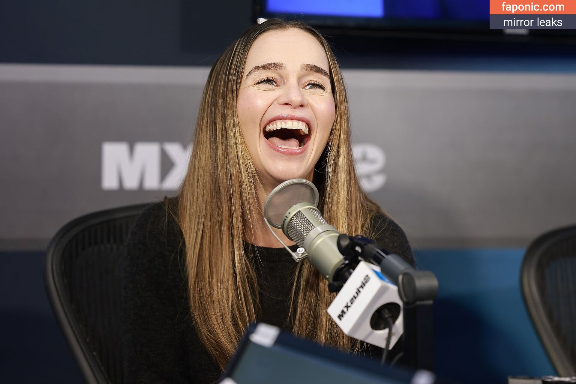 Emilia Clarke, clarkeyxo, emilia_clarke, emiliaclarke, emiliaclarkecentral, https: Голи изтичания OnlyFans Снимка #228