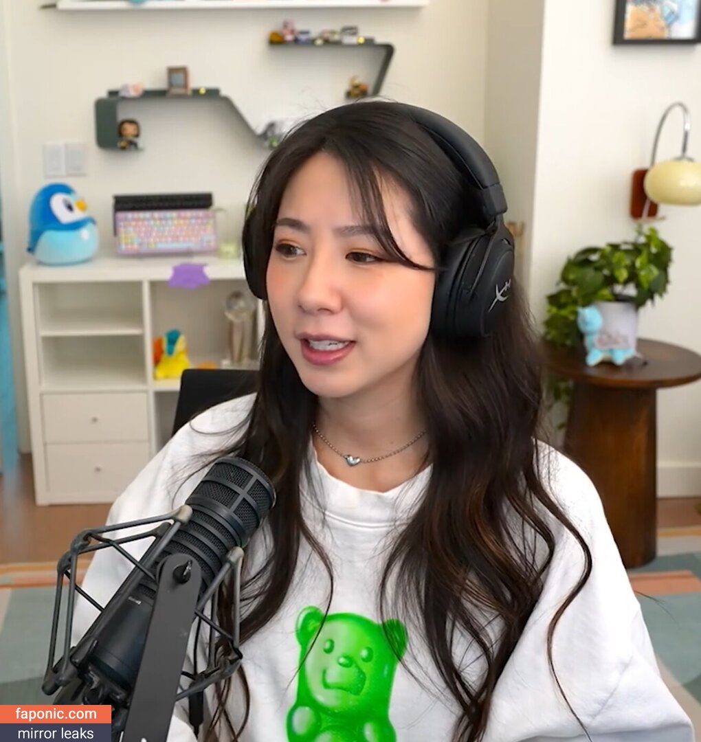 Fuslie, Leslie Голи изтичания  Снимка #905
