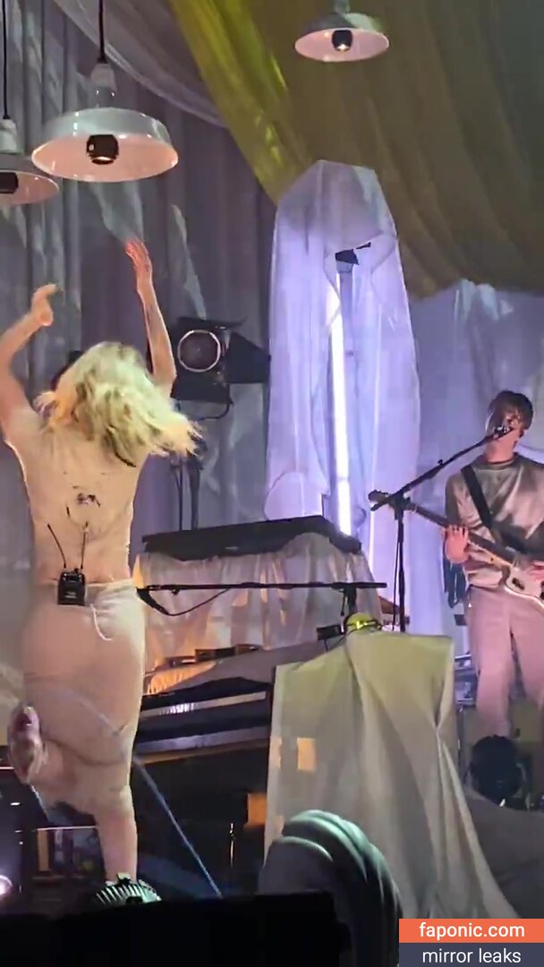 Hayley Williams, meepyfreepy, yelyahwilliams Голи изтичания OnlyFans Снимка #663