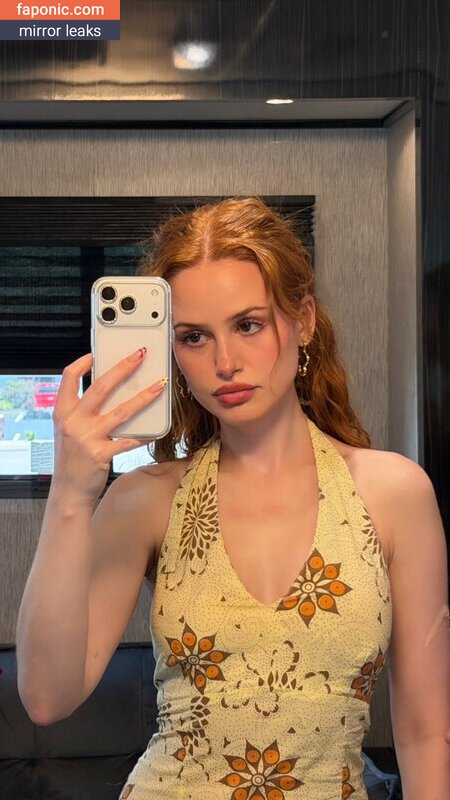 Madelaine Petsch, https:, madelainepetsch, madelame Голи изтичания OnlyFans Снимка #431