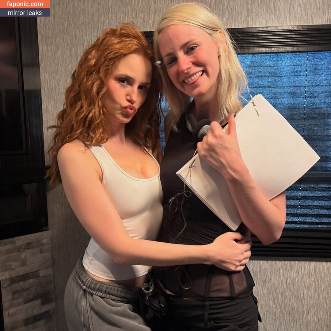 Madelaine Petsch, https:, madelainepetsch, madelame Голи изтичания OnlyFans Снимка #434