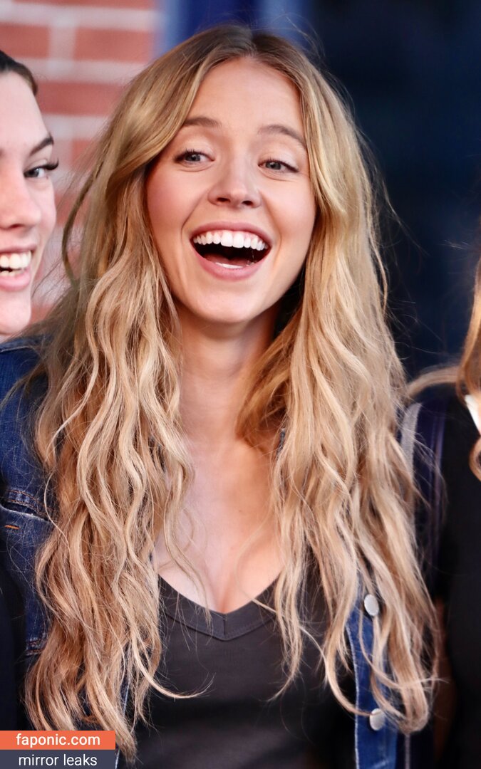 Sydney Sweeney, gal_gadot, https:, sydney_sweeney Голи изтичания OnlyFans Снимка #520