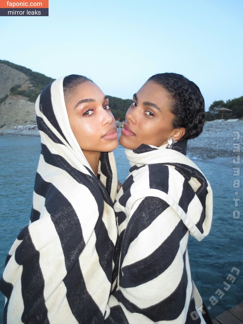 Tina Kunakey, tinakworld, tinariccia Голи изтичания  Снимка #2