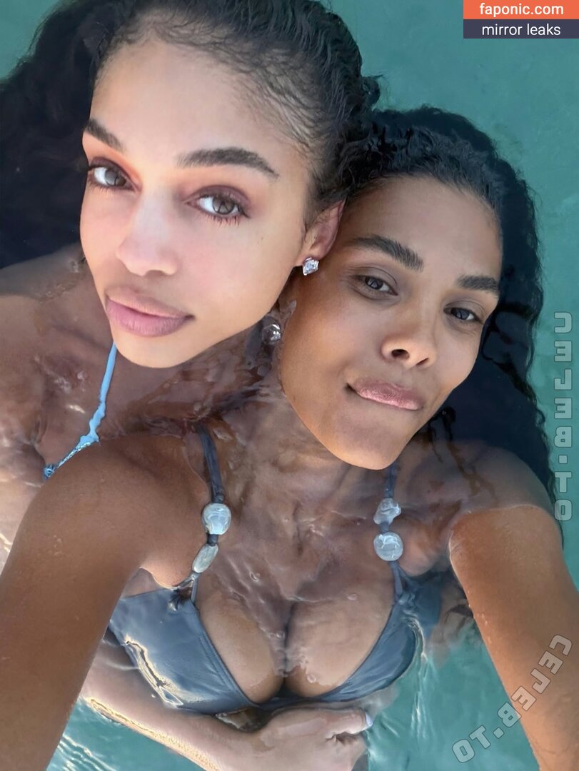 Tina Kunakey, tinakworld, tinariccia Голи изтичания  Снимка #7