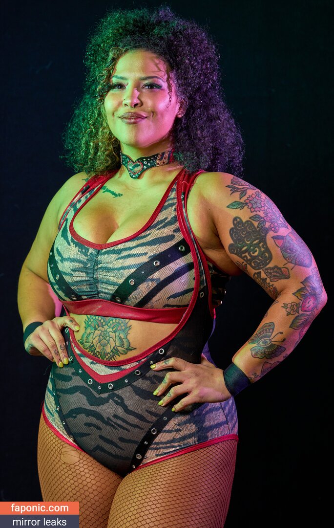 AEW, Willow Nightingale, willowwrestles Голи изтичания  Снимка #23