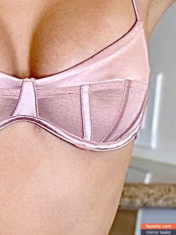 Kylin Milan, kylinmilan, mira_moony Голи изтичания OnlyFans Снимка #69
