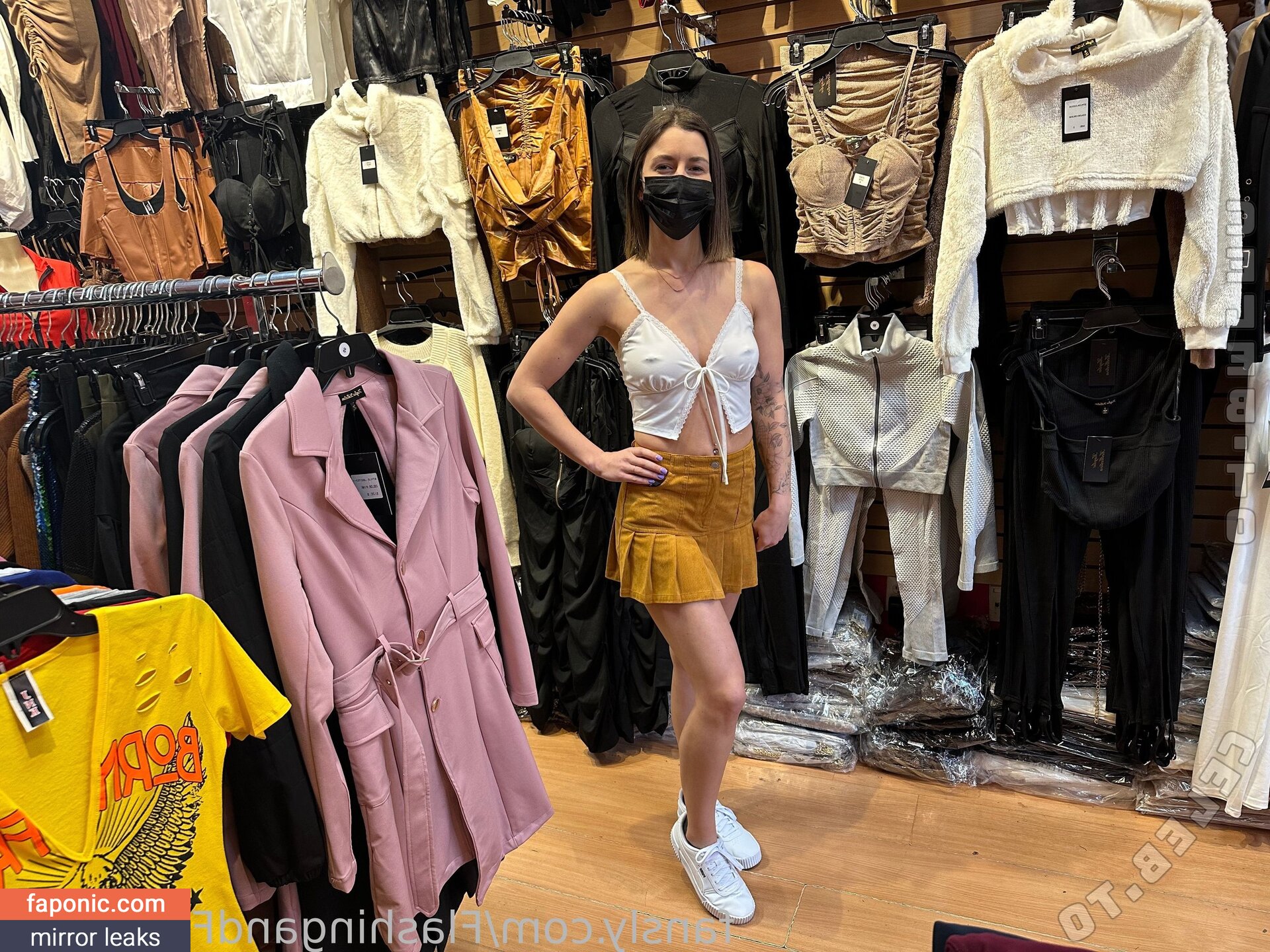 FlashingEmma, flashing_emma, https: Голи изтичания OnlyFans Снимка #16