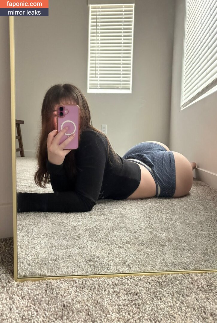 Rosaliine, ayyrosaliine Голи изтичания OnlyFans Снимка #9
