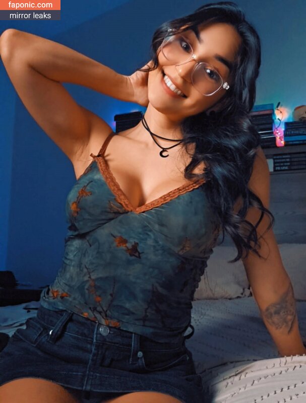 Arianna Lane, ariannaslingerieroom Голи изтичания OnlyFans Снимка #1