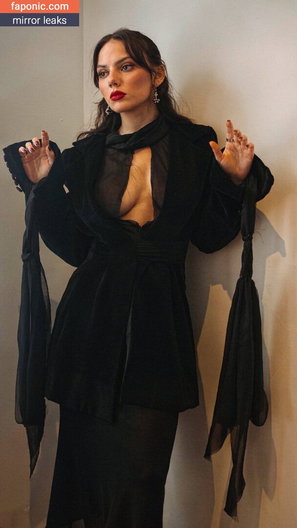 Dafne Keen, dafnekeen, https:, lauradafne93 Голи изтичания OnlyFans Снимка #367