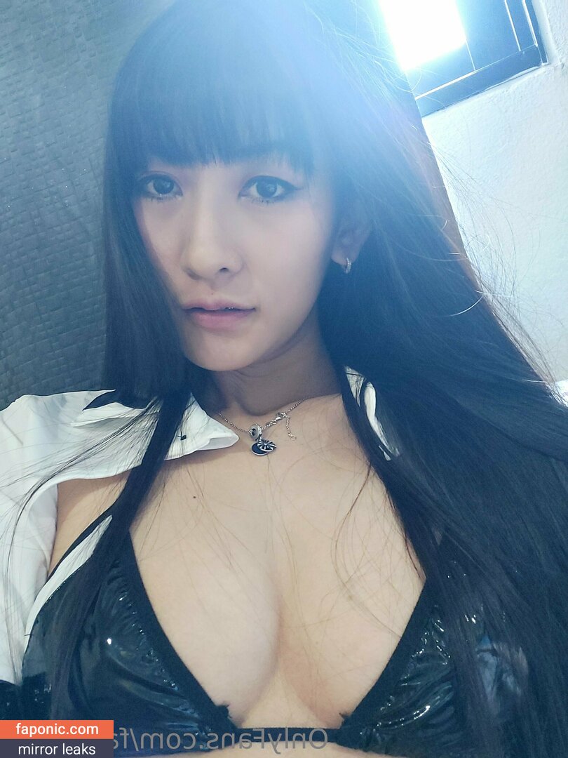 Fanny Ly, Fannylyof Голи изтичания OnlyFans Снимка #77