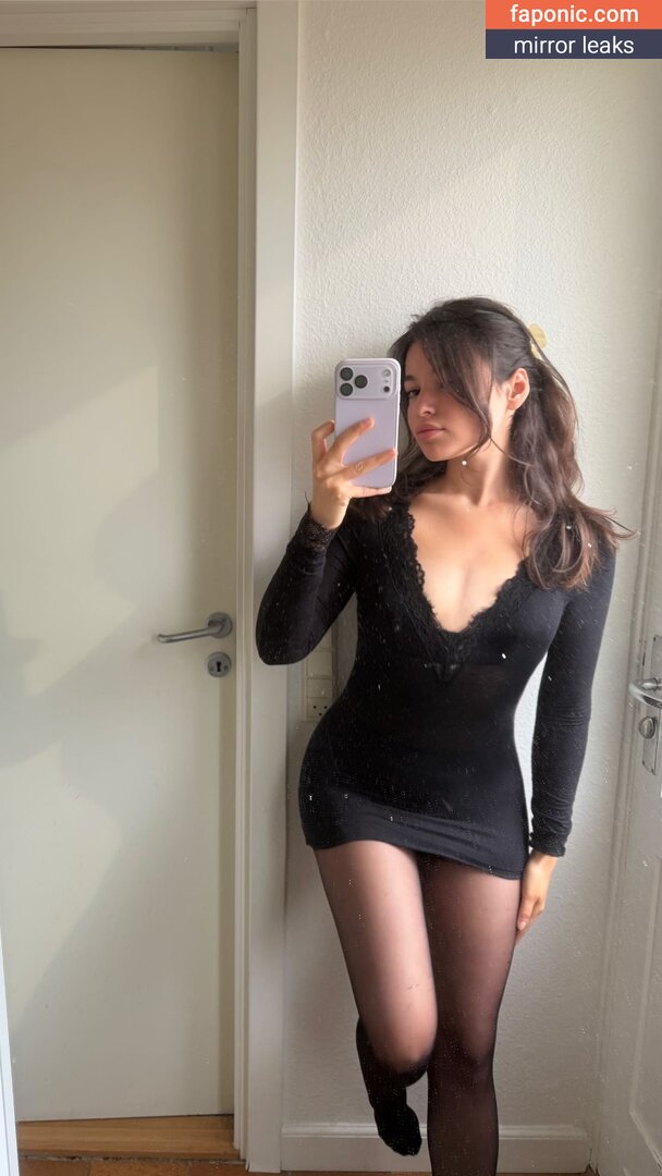 HelenaLive, HelenaLive96, happylilcamgirl Голи изтичания OnlyFans/Patreon Снимка #424