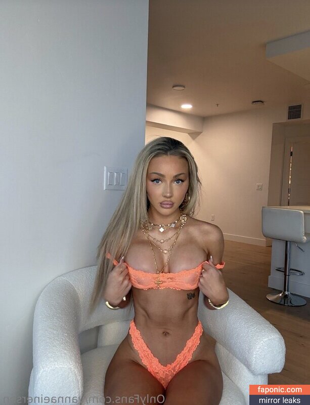 Vanna Einerson, vannaeinerson Голи изтичания OnlyFans Снимка #38