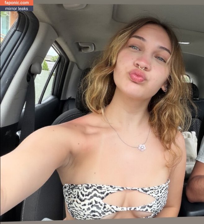 Halia Beamer, HaliaBeamer, aloha_halia Голи изтичания OnlyFans Снимка #370