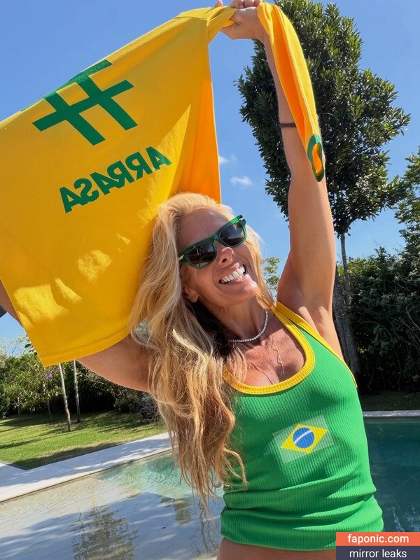 Adriane Galisteu, galisteuoficial Голи изтичания  Снимка #335