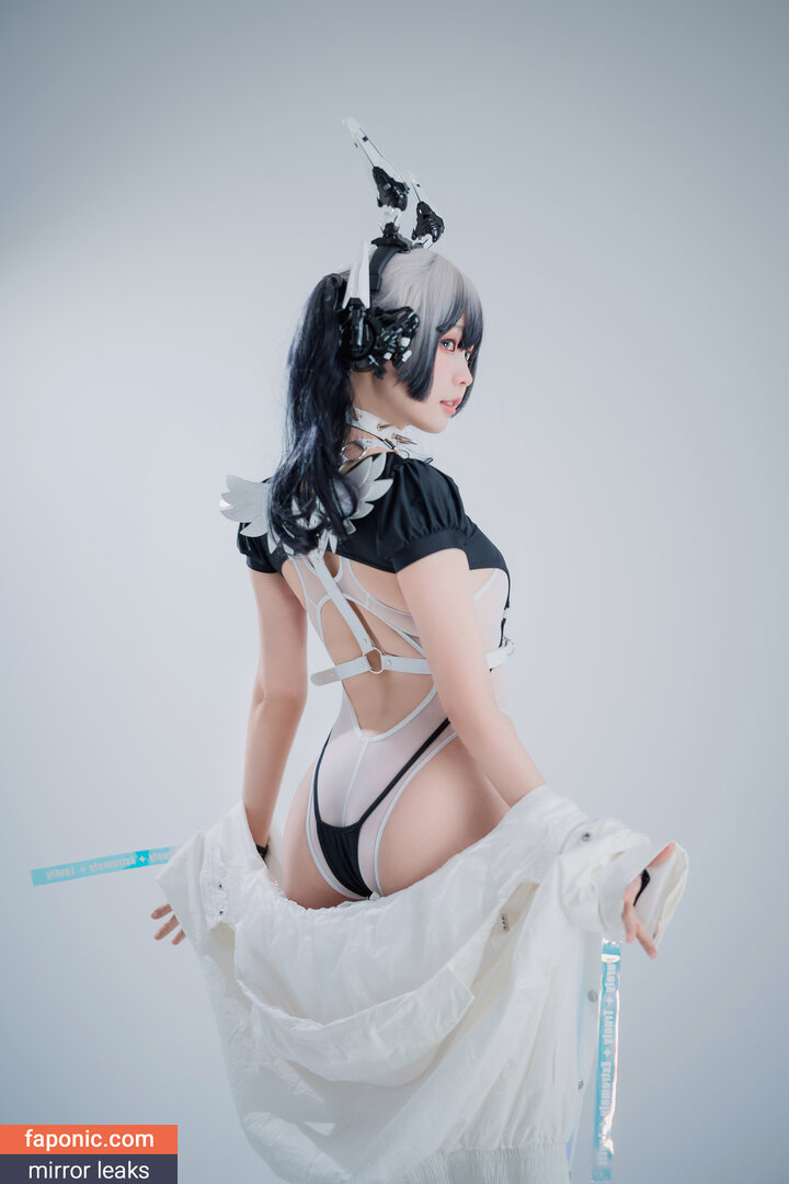 Ely Cosplay, Ely_eee, eeelyeee Голи изтичания OnlyFans/Patreon Снимка #16