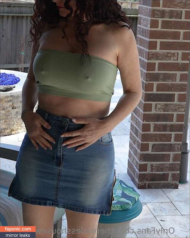 Mrs Robynsin Free