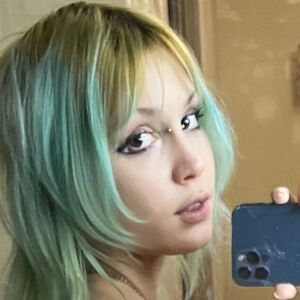 nika_alien